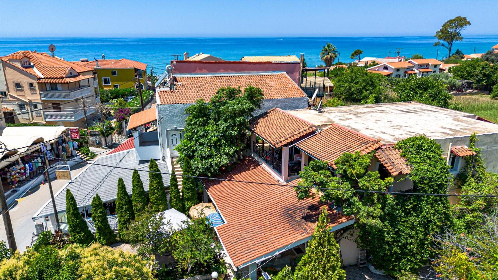 Tholeto Apartments Agios Gordios  Ngoại thất bức ảnh