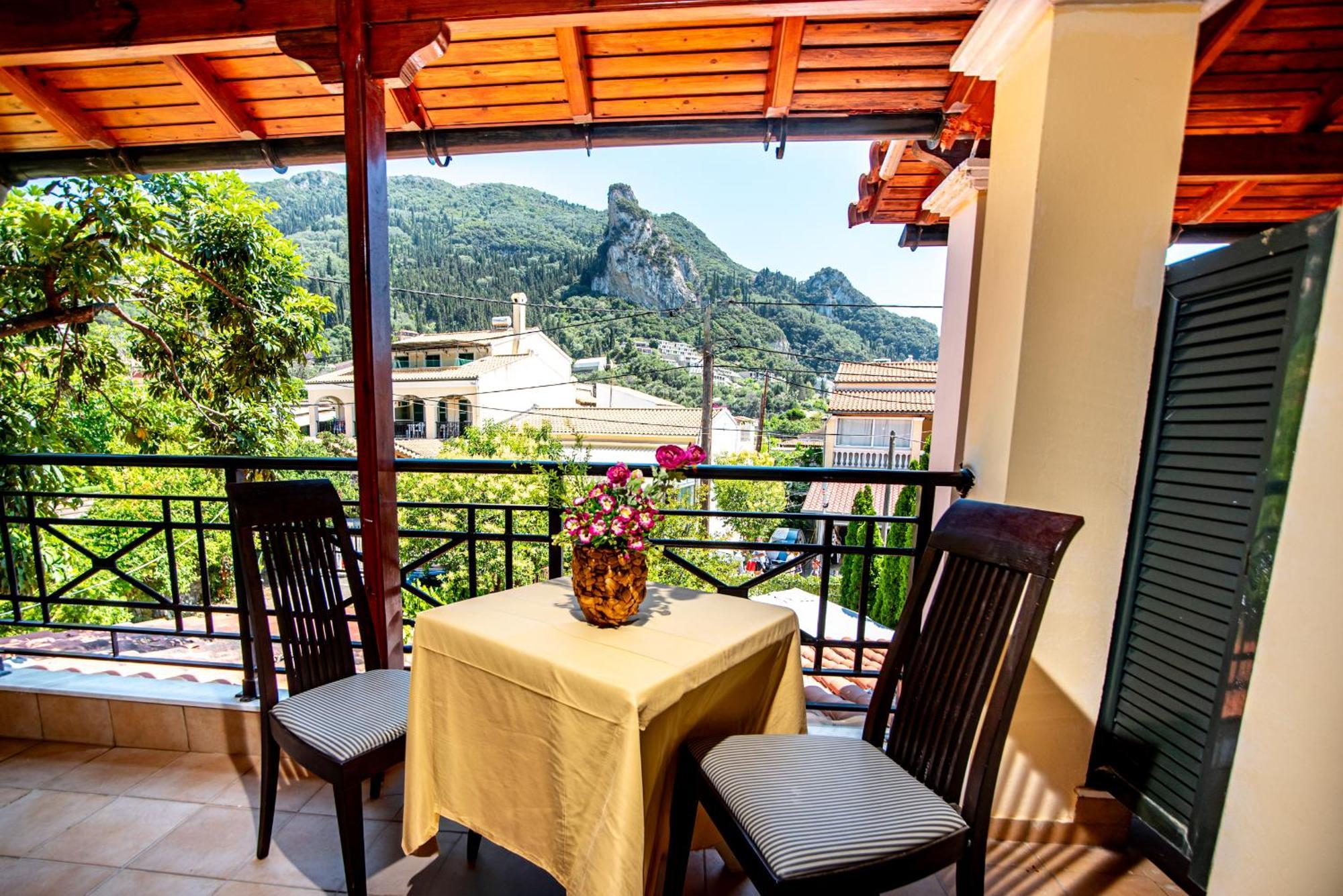 Tholeto Apartments Agios Gordios  Ngoại thất bức ảnh