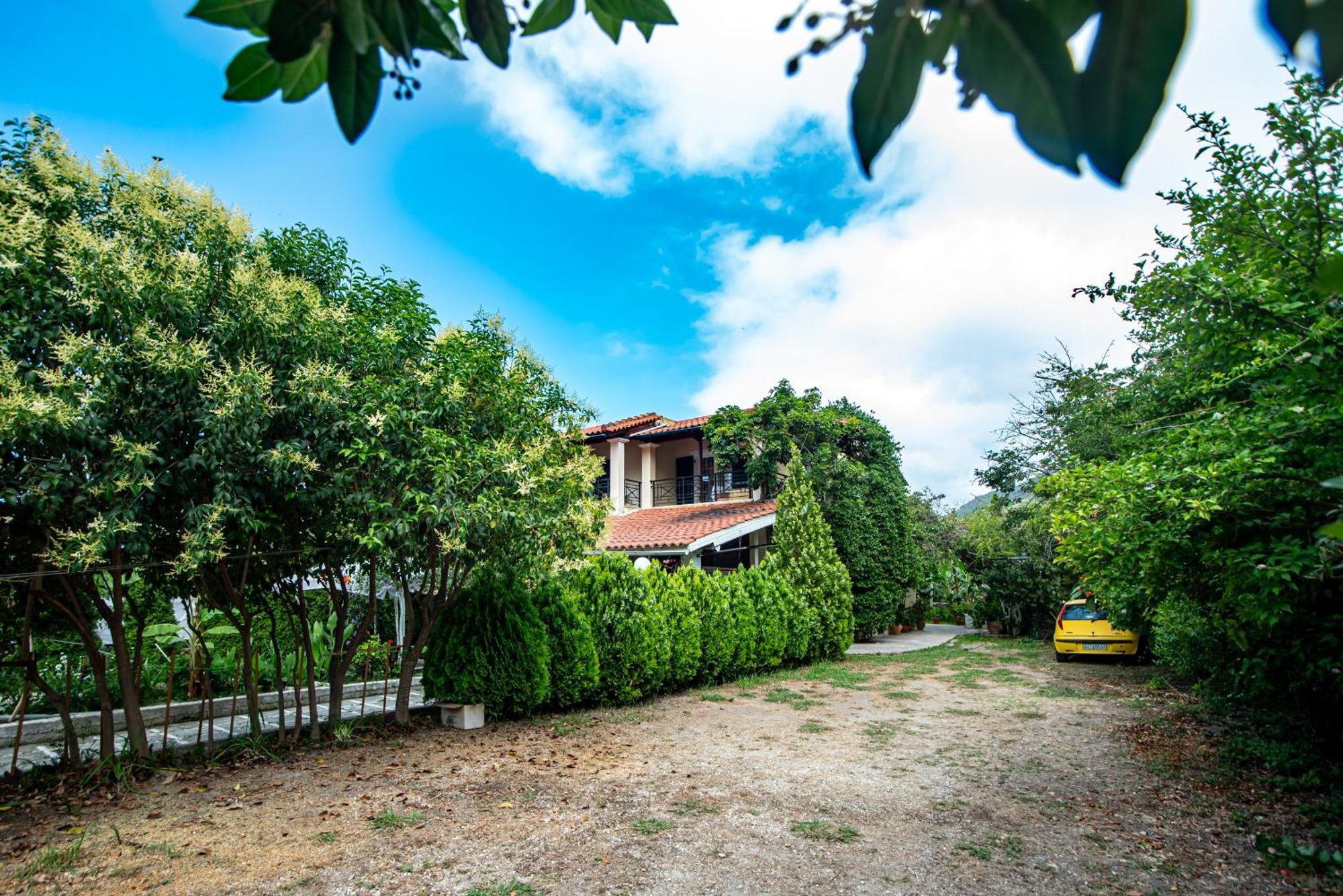 Tholeto Apartments Agios Gordios  Ngoại thất bức ảnh